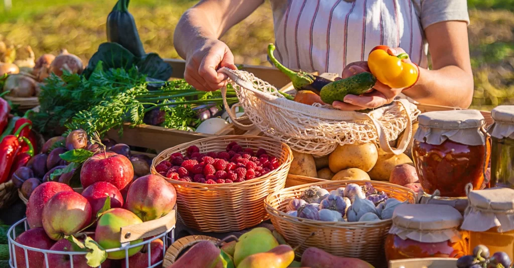 Farmers selling fruits